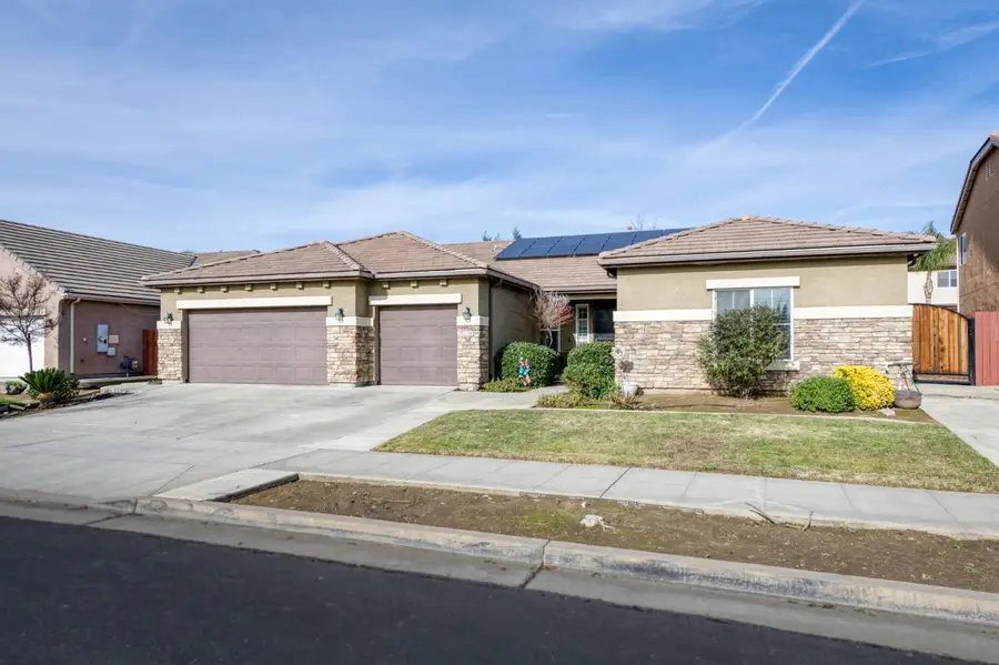 3129 3129 Ashcroft Avenue, Clovis, CA 93619 - Image #2