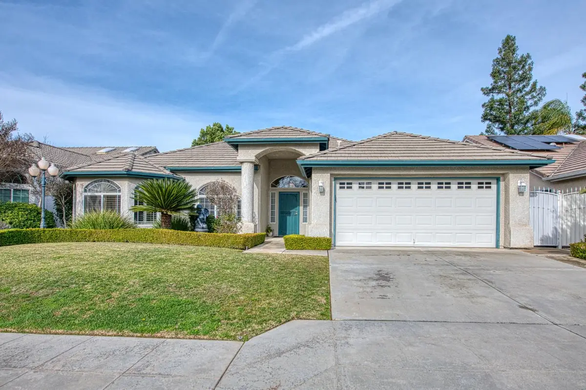 2196 W Beechwood Avenue, Fresno, CA 93711 - Image #1