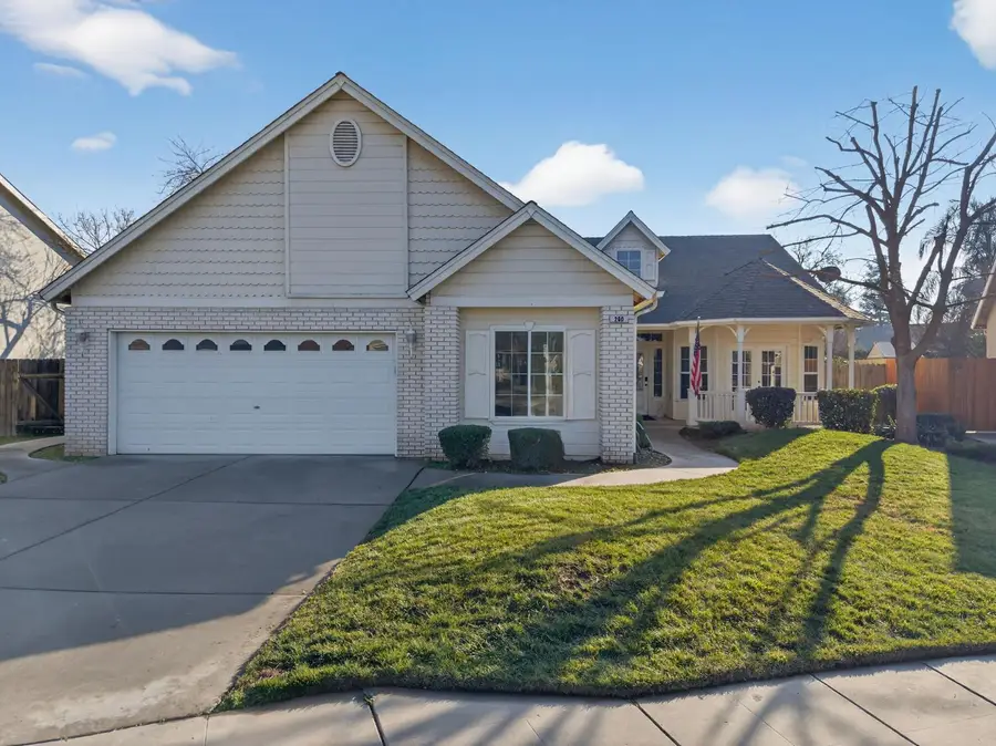 260 W Loyola Avenue, Clovis, CA 93619 - Image #2