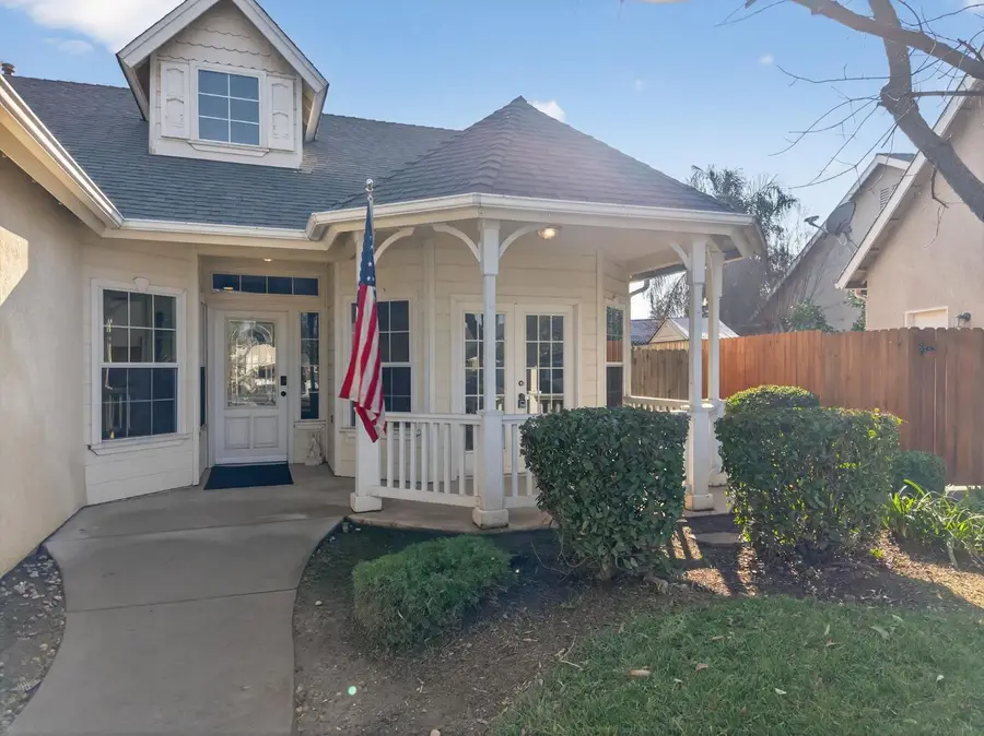 260 W Loyola Avenue, Clovis, CA 93619 - Image #3