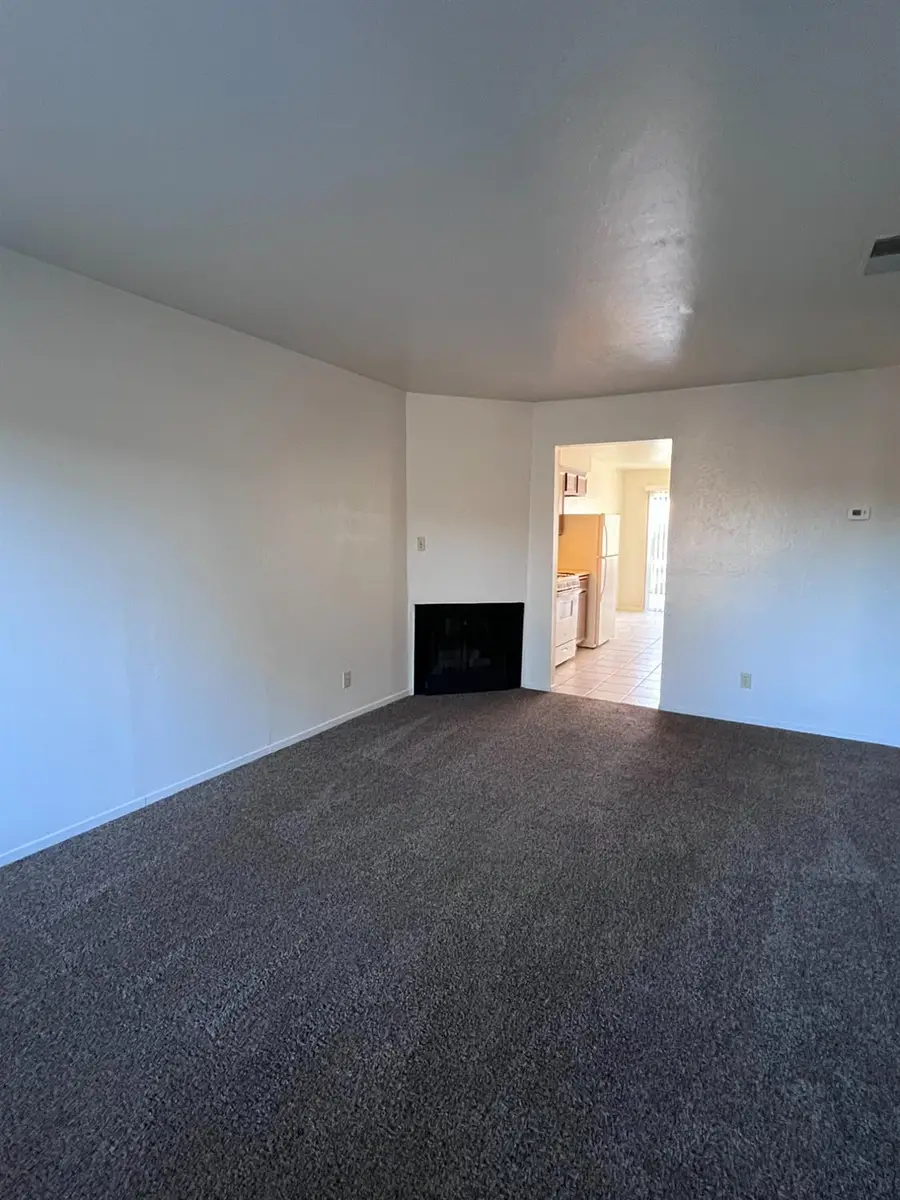 481 Minnewawa Avenue #104, Clovis, CA 93612 - Image #3