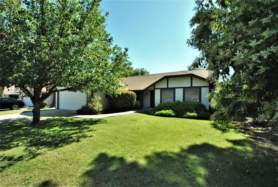 1161 Filbert Avenue, Clovis, CA 93611 - Image #2