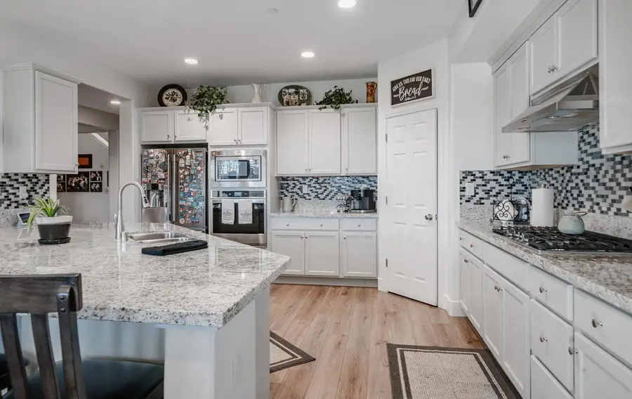 928 Skansen Street, Kingsburg, CA 93631 - Image #2