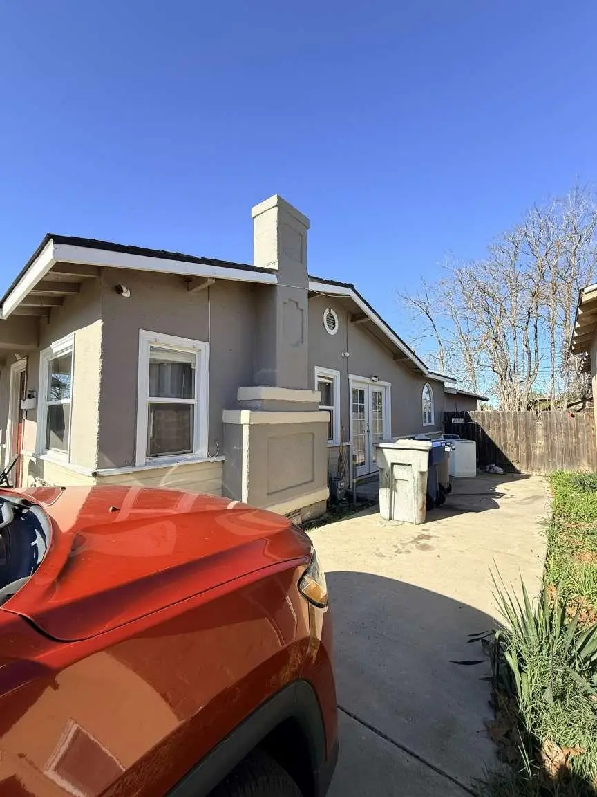 123 E Dennett Avenue, Fresno, CA 93728 - Image #2