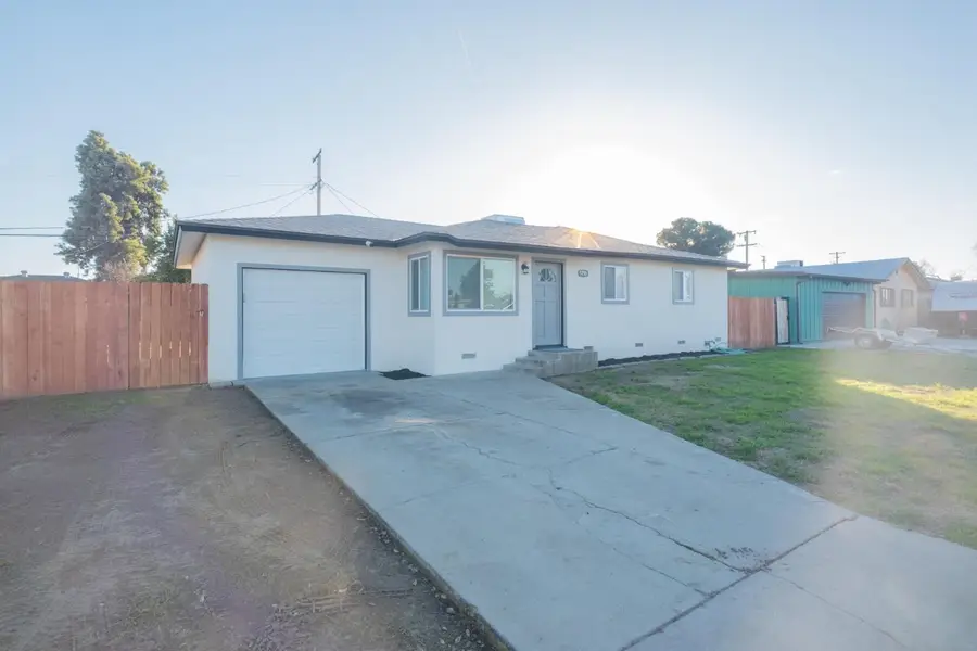 5750 E Ashlan Avenue, Fresno, CA 93727 - Image #3