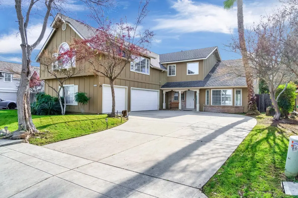 2034 Wrenwood Avenue, Clovis, CA 93611 - Image #1