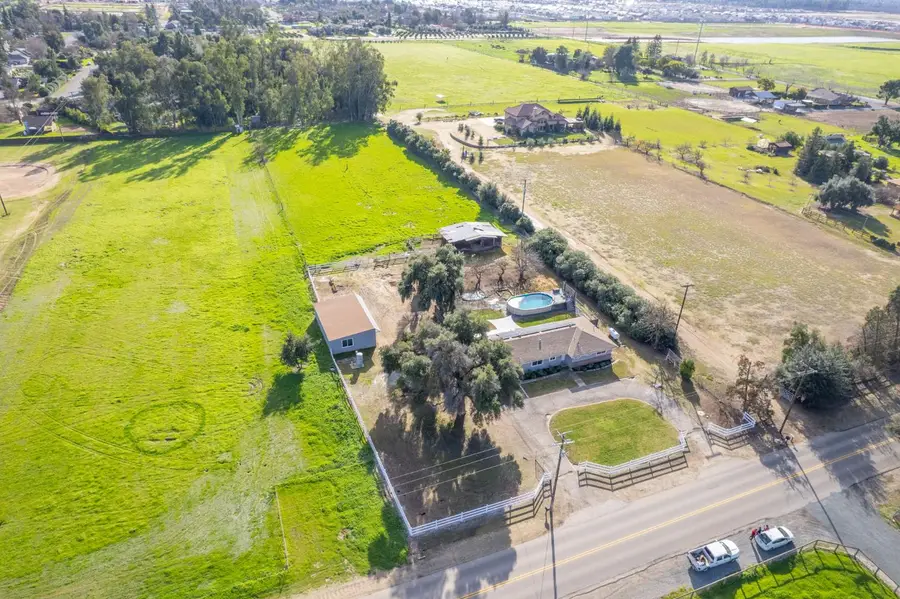 5187 E Behymer Avenue, Clovis, CA 93619 - Image #3