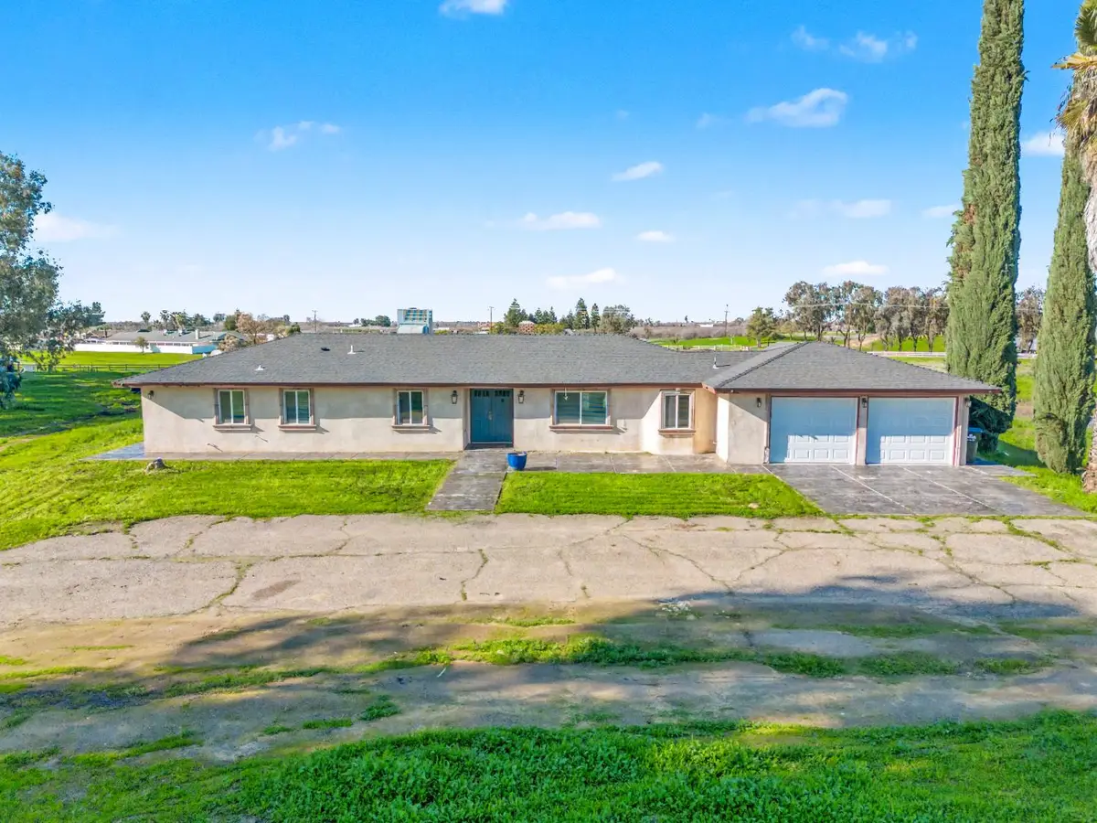 16998 Rio Plaza Road, Madera, CA 93636 - Image #1