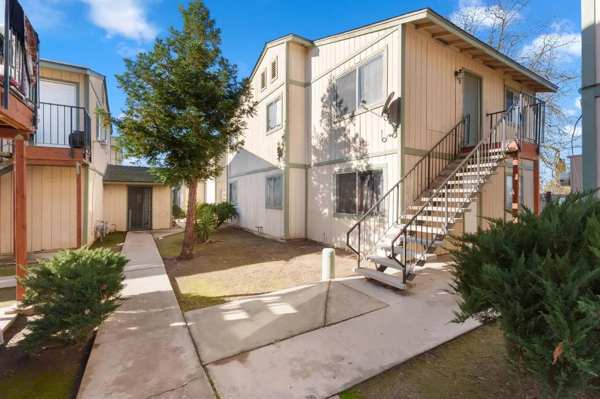 609 Moore Street, Madera, CA 93638 - #1