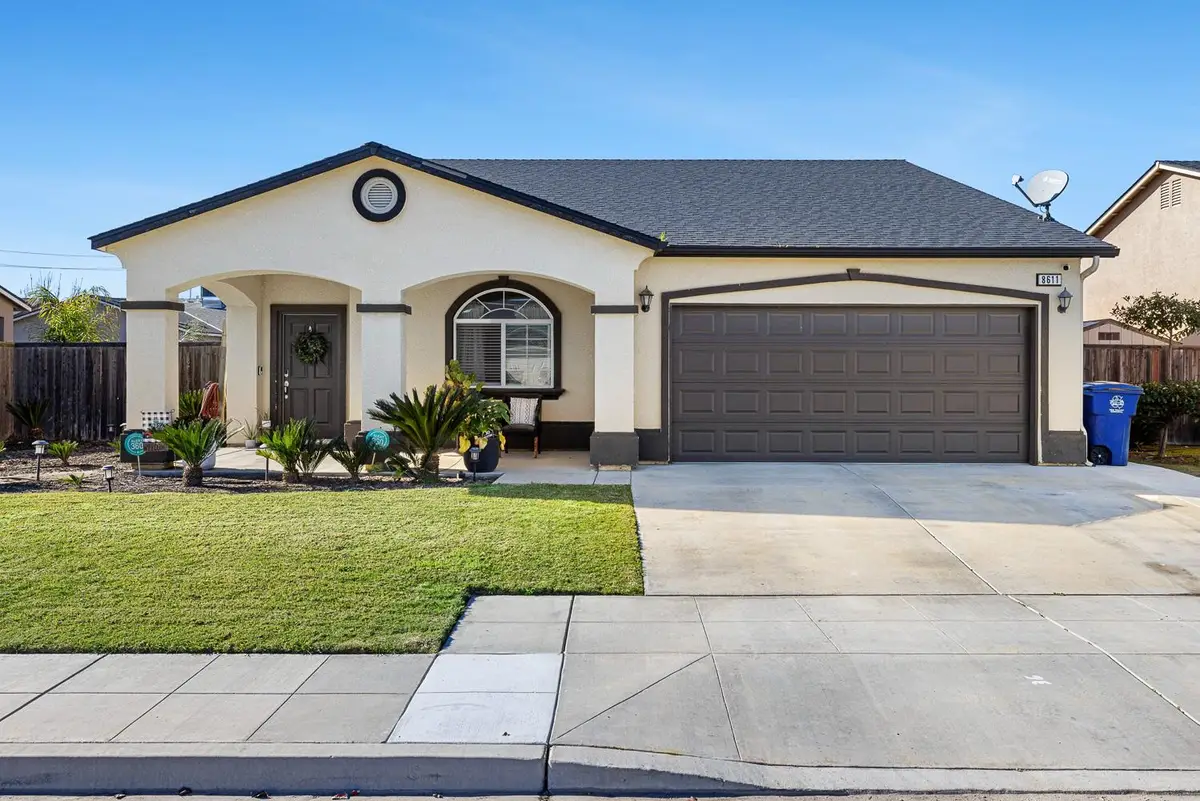 8611 Gardenia Avenue, Parlier, CA 93648 - Image #1