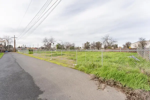 1 Spruce St, Tulare, CA 93274