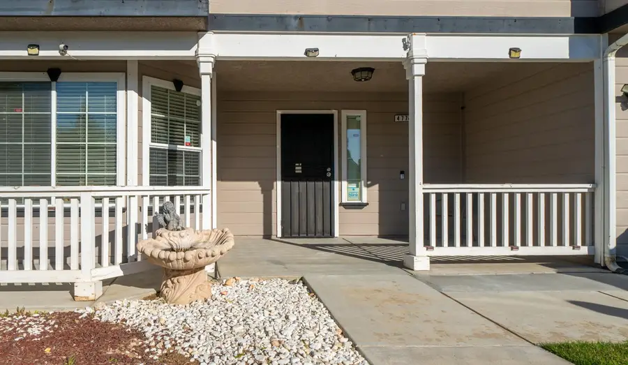 4774 W Oswego Avenue, Fresno, CA 93722 - Image #2