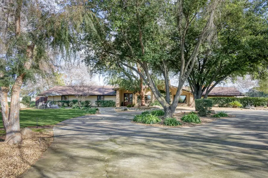 6090 Amber Avenue, Clovis, CA 93619 - Image #3
