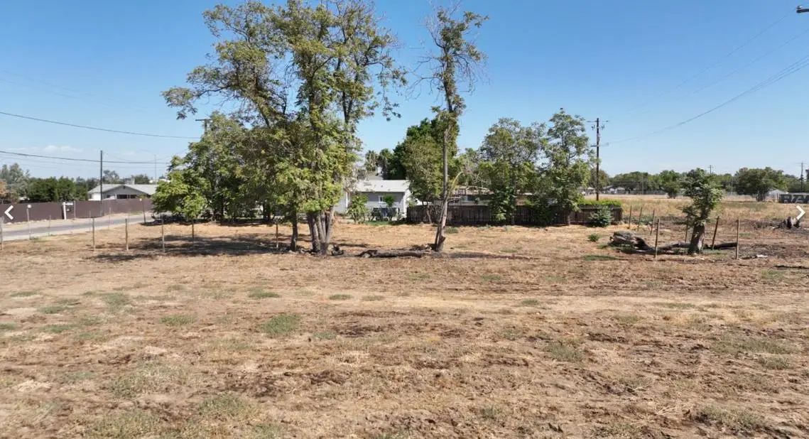 323 W Dunn Avenue, Fresno, CA 93706 - Image #1