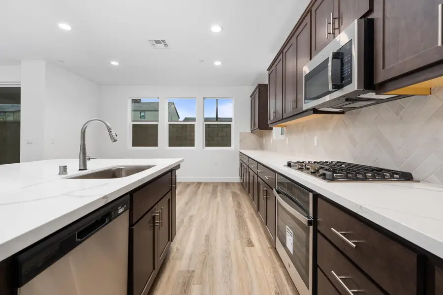 352 Huckleberry Road S, Madera, CA 93636 - Image #3