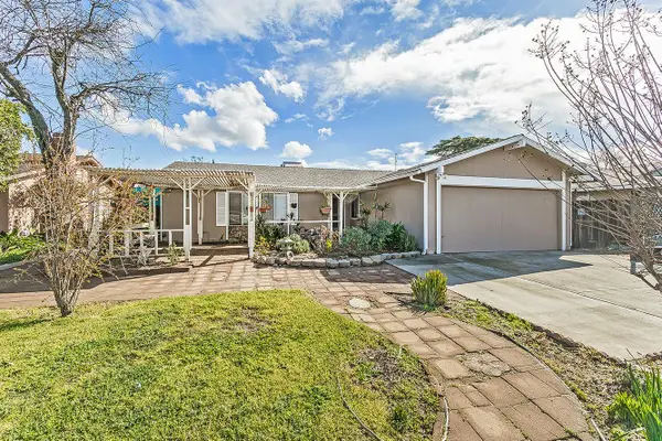 3025 Timmy Avenue, Clovis, CA 93612