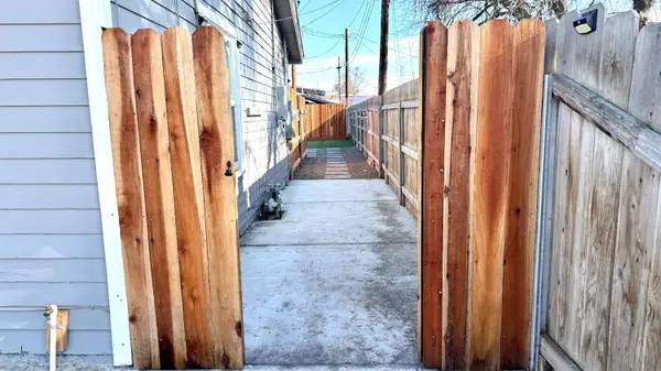 10851 Hamill Street, Armona, CA 93202