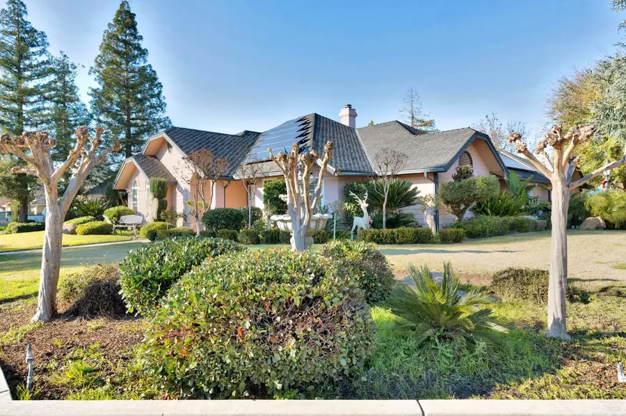 211 W Paul Avenue, Clovis, CA 93612 - Image #2