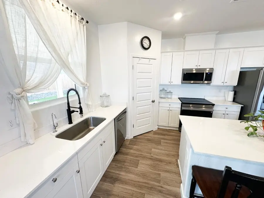 1757 Klamath Road S, Madera, CA 93636 - Image #3