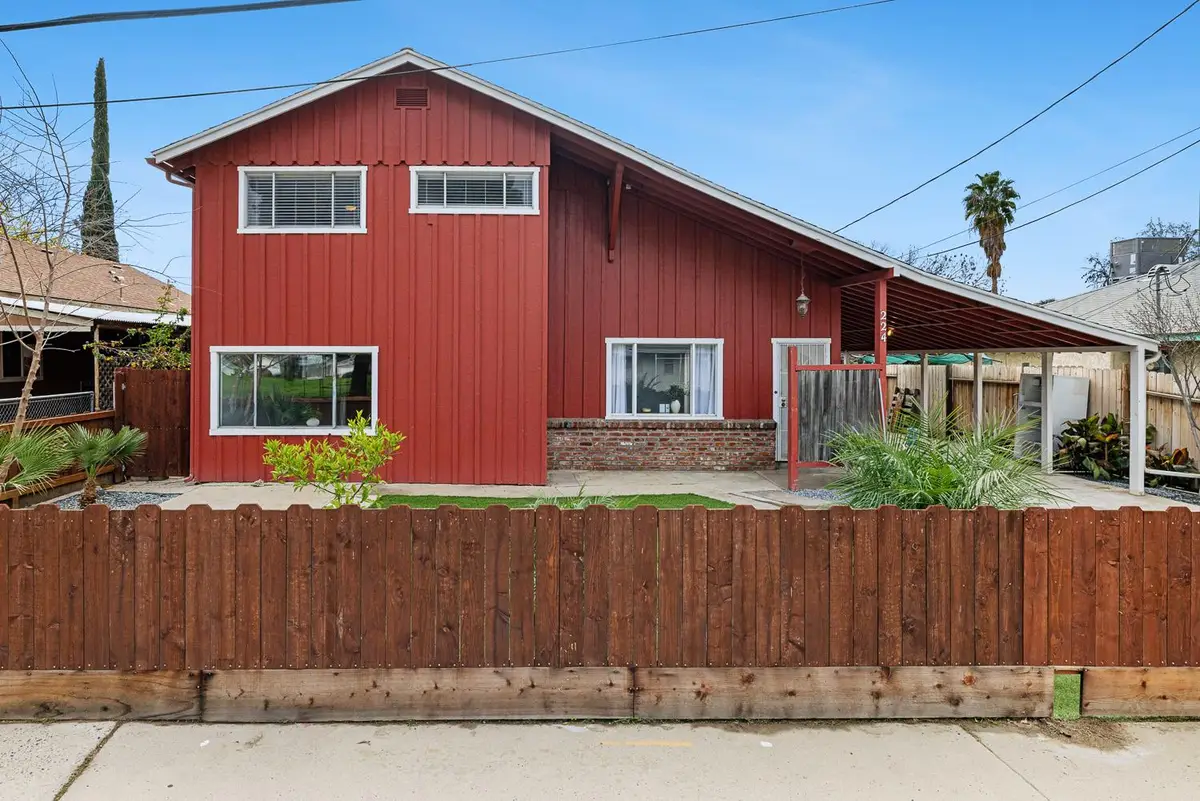 224 E Cherry Lane, Coalinga, CA 93210 - Image #1