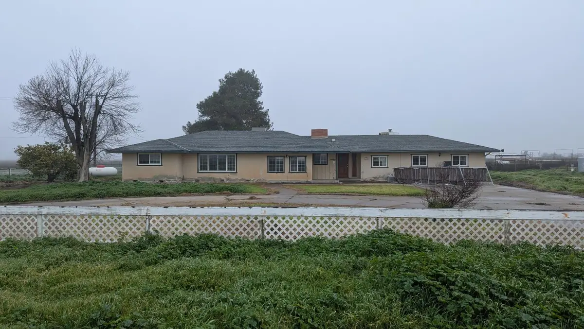 21009 19th Avenue, Stratford, CA 93266 - Image #1