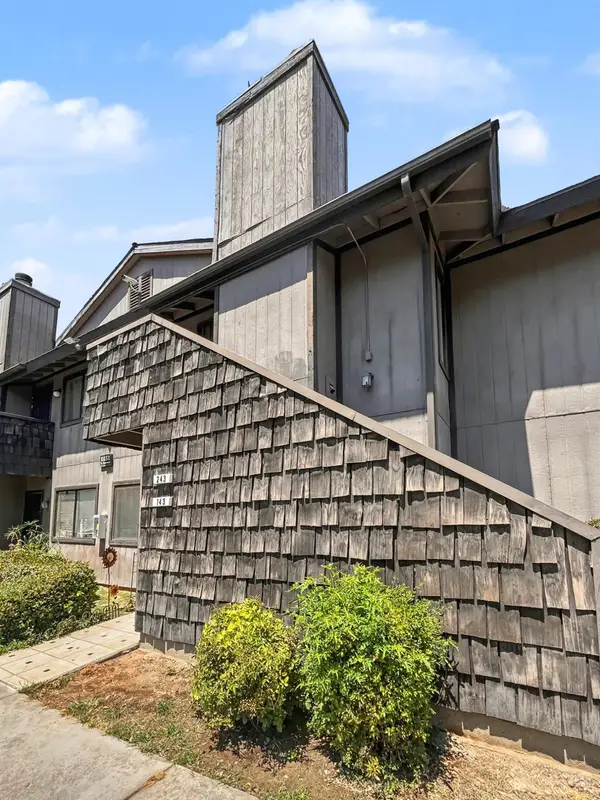 1151 S Chestnut Avenue #243, Fresno, CA 93702
