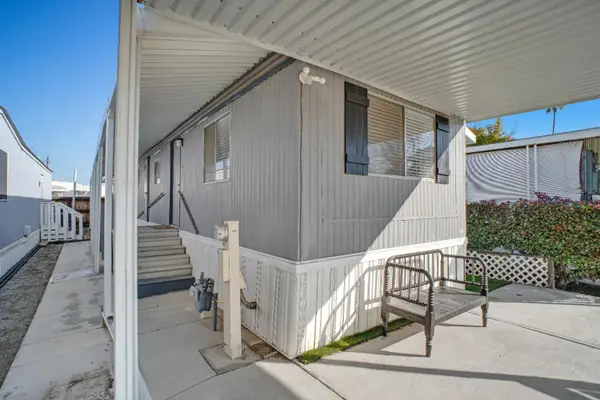 1724 Minnewawa #95, Clovis, CA 93612