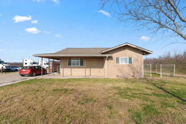 3708 W North Avenue, Fresno, CA 93706