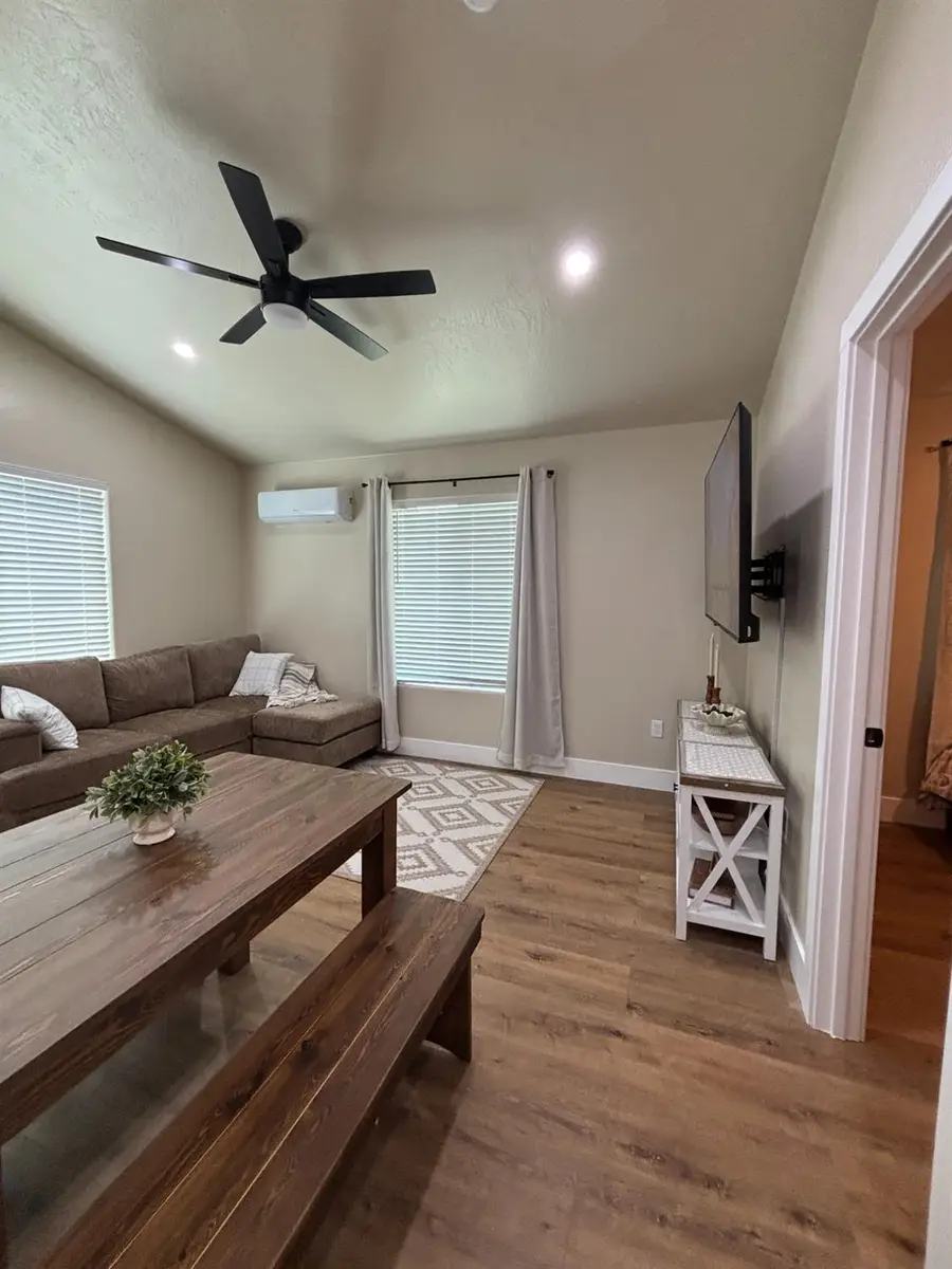 5931 E Dayton Avenue, Fresno, CA 93727 - Image #3