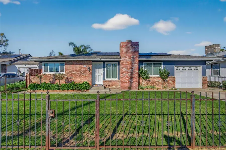 1524 W Fountain Way, Fresno, CA 93705 - Image #2