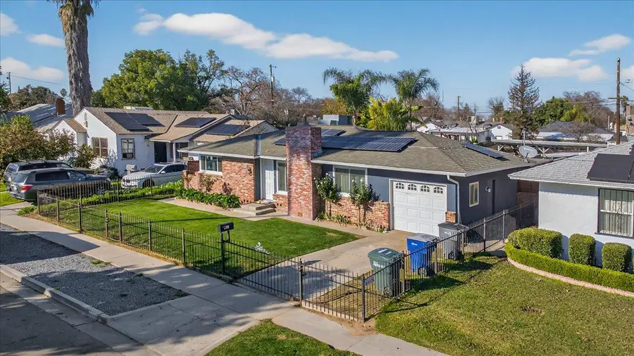 1524 W Fountain Way, Fresno, CA 93705 - Image #3