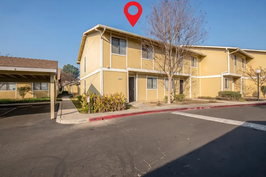 4875 N Backer Avenue #141, Fresno, CA 93726 - Image #2