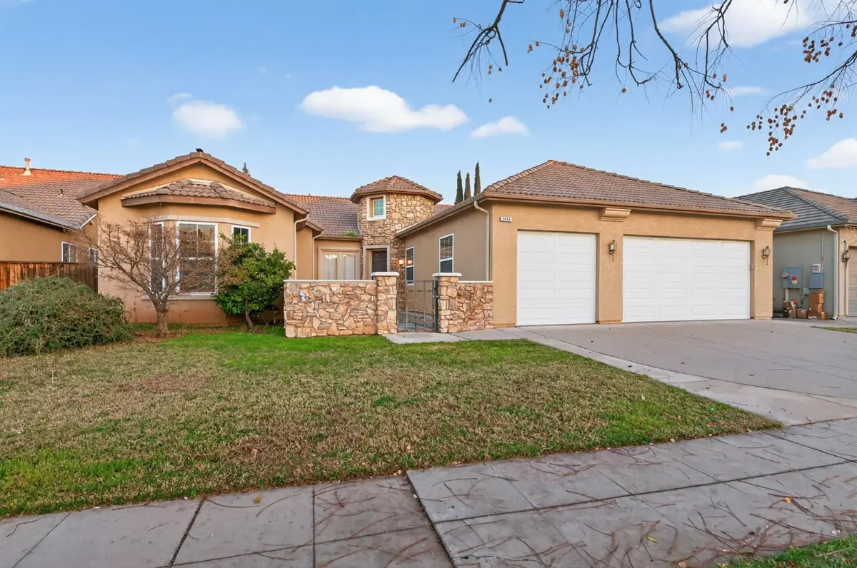 2445 Kaweah Avenue, Clovis, CA 93619 - Image #1