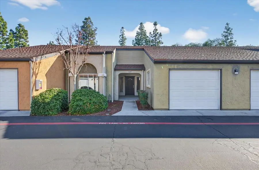 5140 E Cesar Chavez Boulevard #107, Fresno, CA 93727 - Image #2