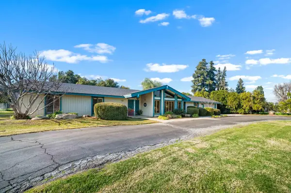 9193 N Fowler Avenue, Clovis, CA 93619