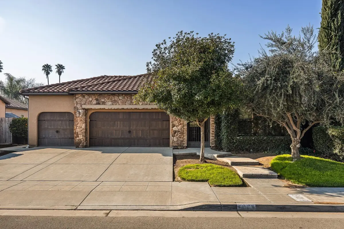 6065 N Sycamore Avenue, Fresno, CA 93723 - Image #1