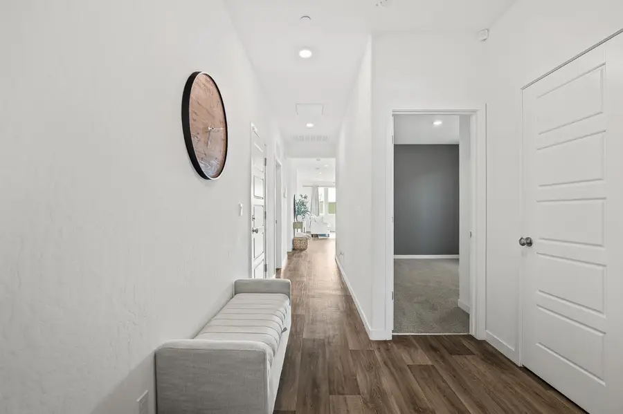 5783 W Laguna Avenue, Fresno, CA 93722 - Image #2