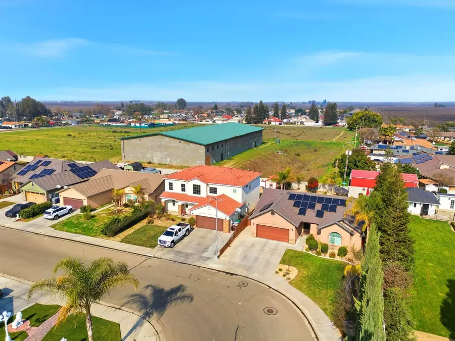 2852 W Indiana, Caruthers, CA 93609 - #3