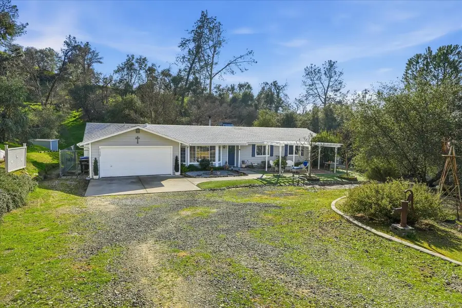 41322 Long Hollow Drive, Coarsegold, CA 93614 - Image #2