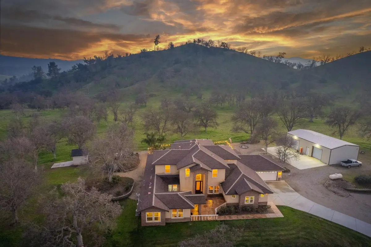 9855 Millerton Road, Clovis, CA 93619 - Image #1