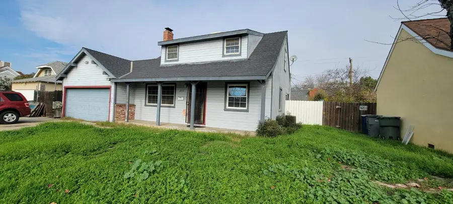 2315 E Santa Ana Avenue, Fresno, CA 93726 - Image #2