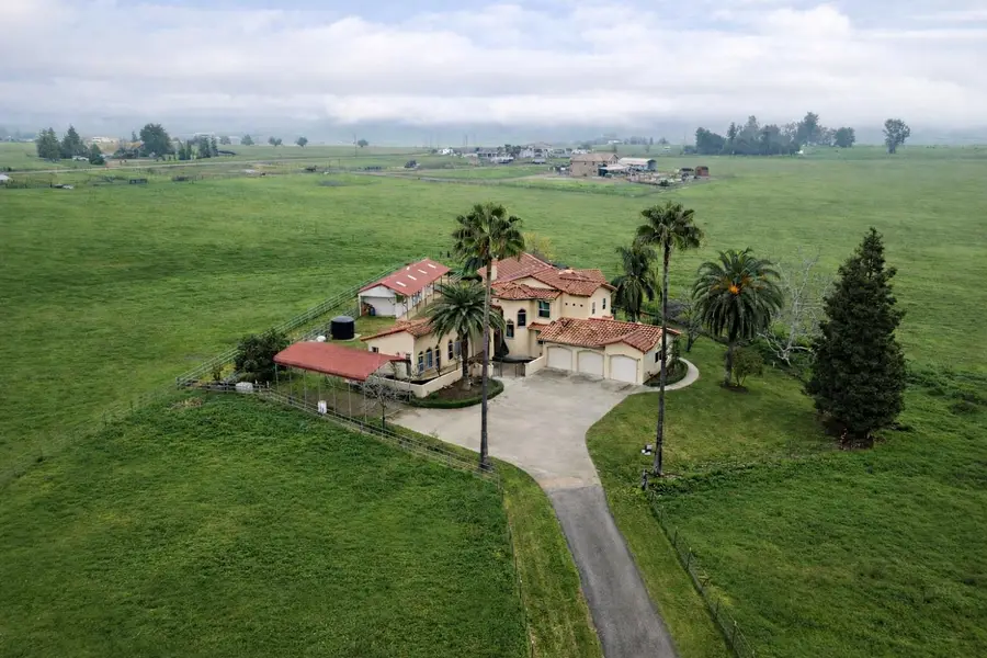 1460 N Piedra, Sanger, CA 93657 - Image #2