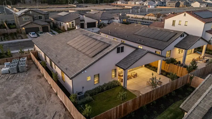 7271 W Ashcroft Avenue, Fresno, CA 93723 - Image #2