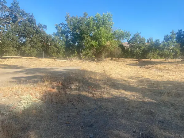 0 NE Mustang Rd, Sanger, CA 93657