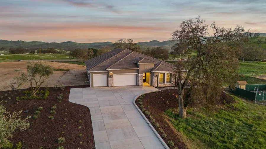 19678 Ventana Hills Drive, Clovis, CA 93619 - Image #2