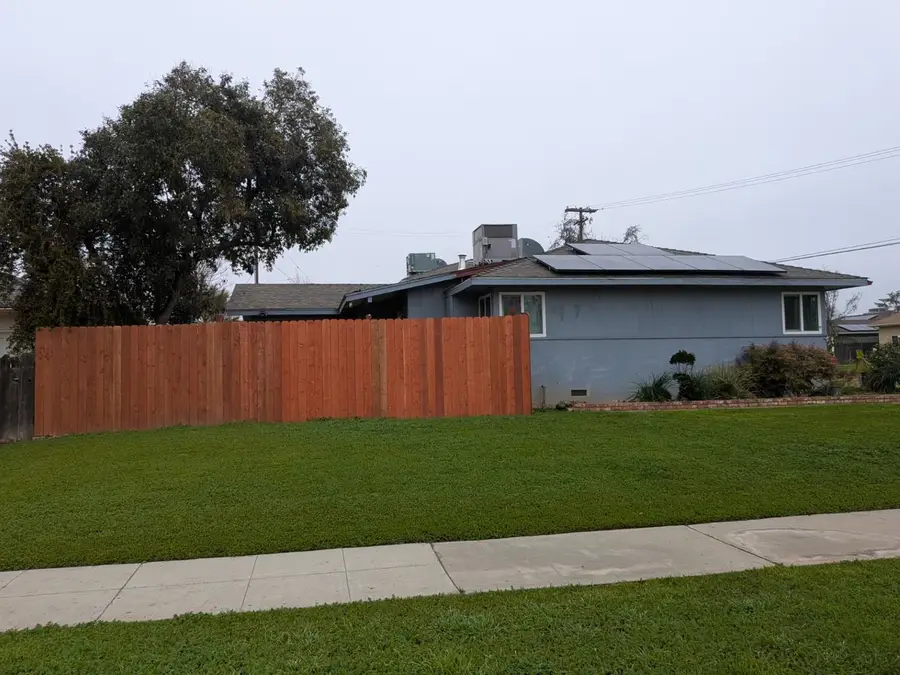 5209 N Angus Avenue, Fresno, CA 93710 - Image #2