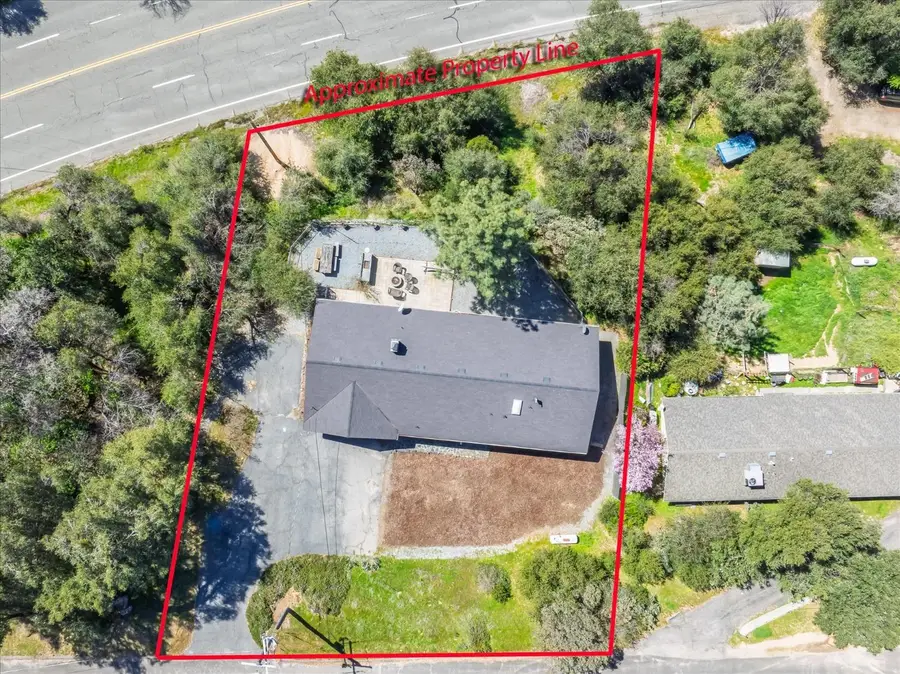 42324 Buckeye Road, Oakhurst, CA 93644 - Image #2