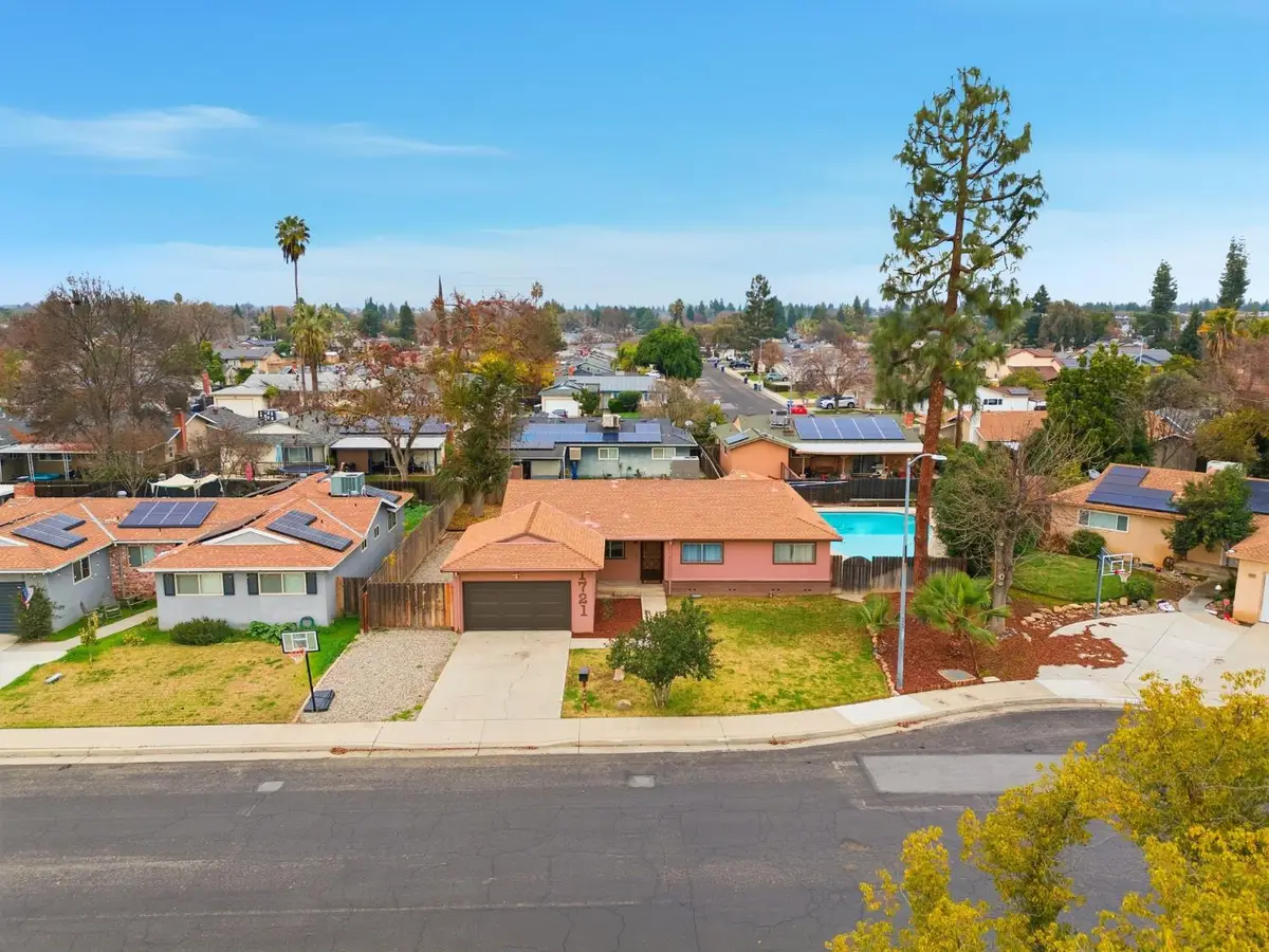 1721 Beverly Avenue, Clovis, CA 93611 - #1