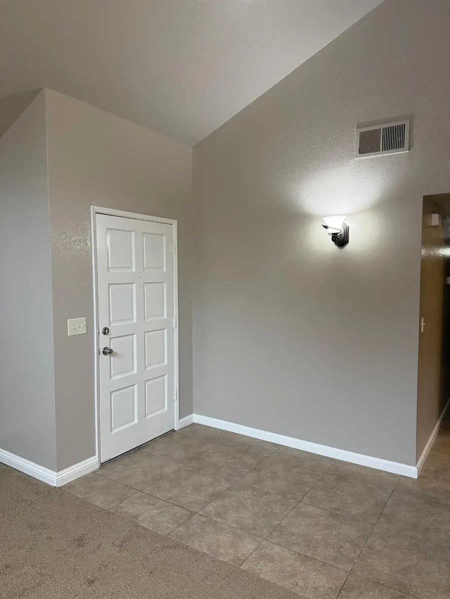 7738 N Woodrow Avenue, Fresno, CA 93720 - Image #2