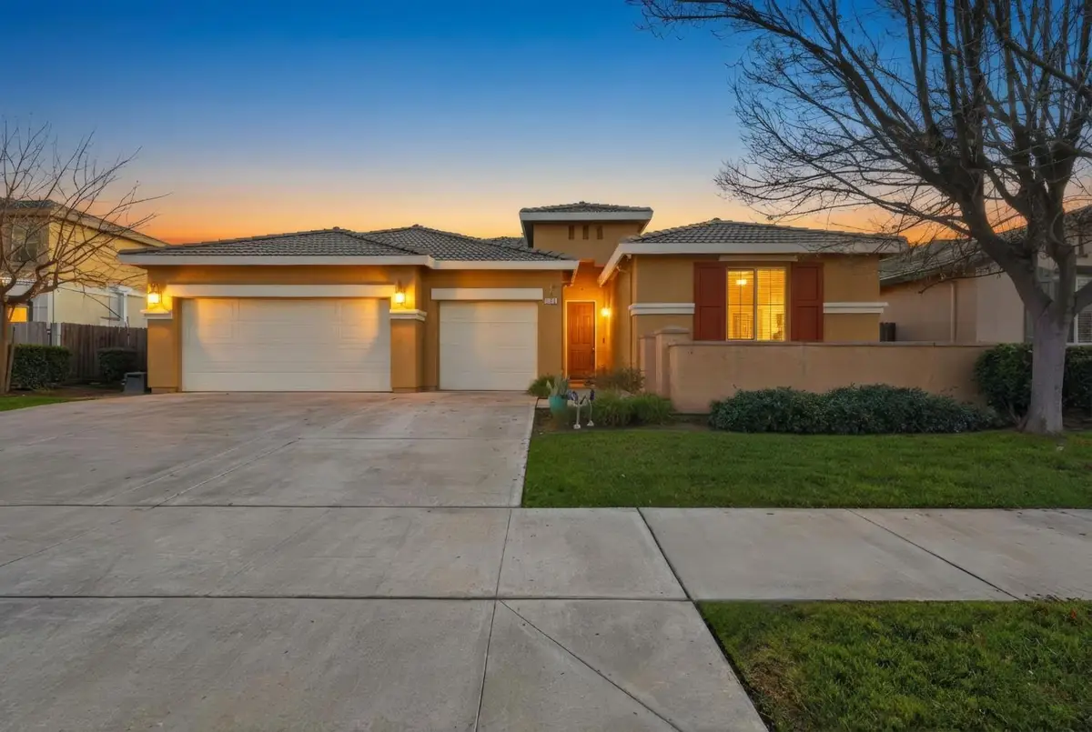 1023 Revere Way, Lemoore, CA 93245 - Image #1